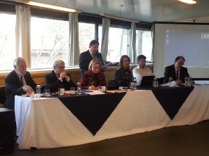 De izquierda a derecha: Dr. Augusto Pérez Lindo, Dr. Fernando Pablo Nápoli, Dra. Marilina Morosini, Dr. Enrique Martínez Larrechea, Dra. Liz Ovelar, Dr. Martín Aielo, Dr. Carlos Moreira